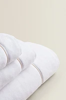 EMBROIDERED TRIM BATH TOWEL