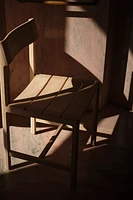 CHAIR 04