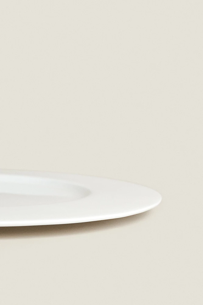 ROUND BONE CHINA SERVING DISH