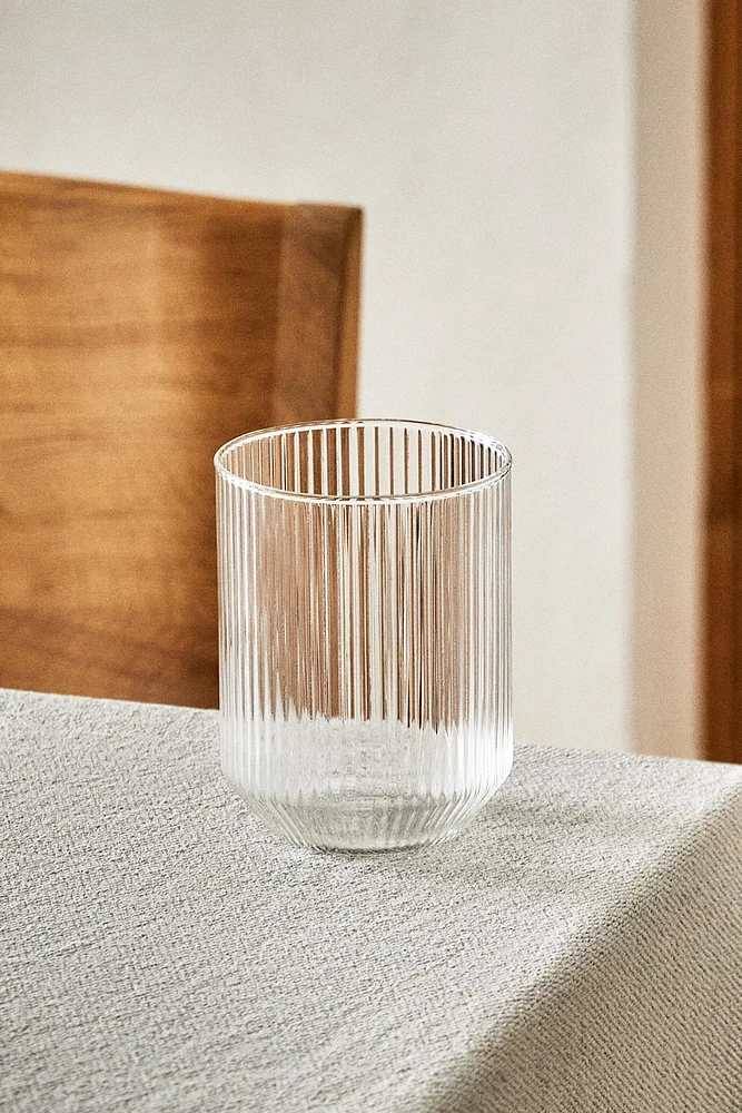 BOROSILICATE GLASS TUMBLER WITH RAISED LINES