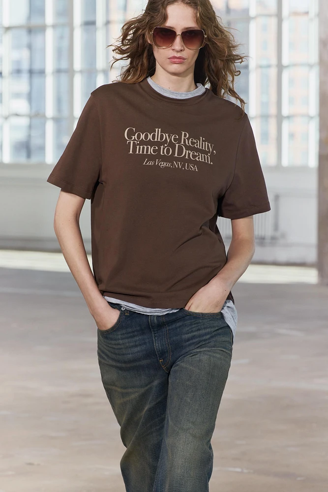 T-SHIRT WITH FRONT TEXT