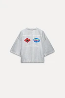 STICKER PRINT TEXT T-SHIRT