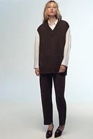 V-NECK KNIT SWEATER VEST