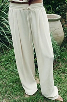 FLOWY PLEATED PANTS