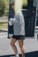 OVERSIZED STRIPED T-SHIRT