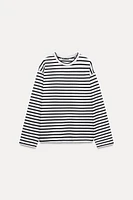 OVERSIZED STRIPED T-SHIRT