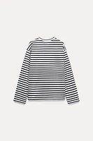 OVERSIZED STRIPED T-SHIRT