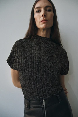 TEXTURED TOP WITH METALLIC THREAD