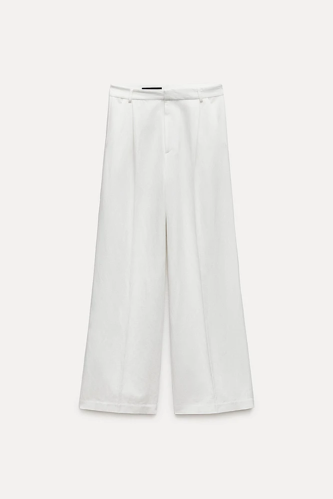 FLOWY PLEATED PANTS