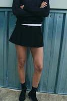 PLEATED SHORTS