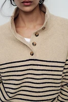 HIGH COLLAR KNIT SWEATER