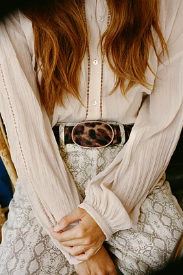 LEATHER BELT WITH ANIMAL PRINT BUCKLE