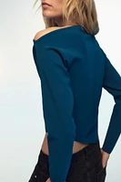 ASYMMETRIC PLAIN KNIT TOP