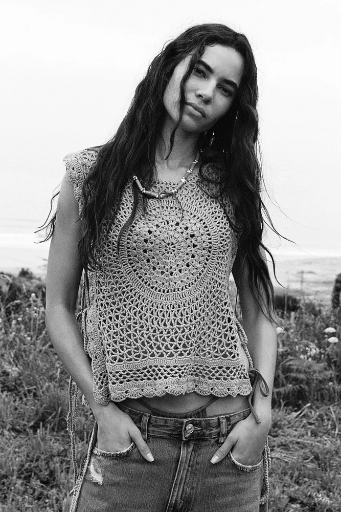 CROCHET KNIT TOP WITH TIES