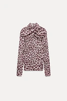 FINE KNIT ANIMAL PRINT JACQUARD TOP