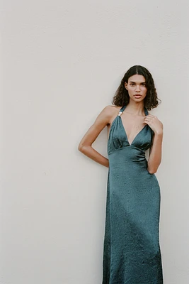 WRINKLED SATIN EFFECT HALTER DRESS