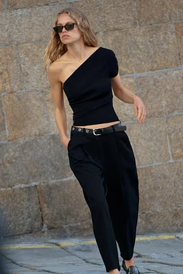 BELTED PLEATED PANTS