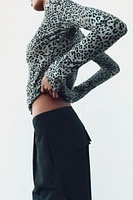 ANIMAL PRINT KNIT TOP