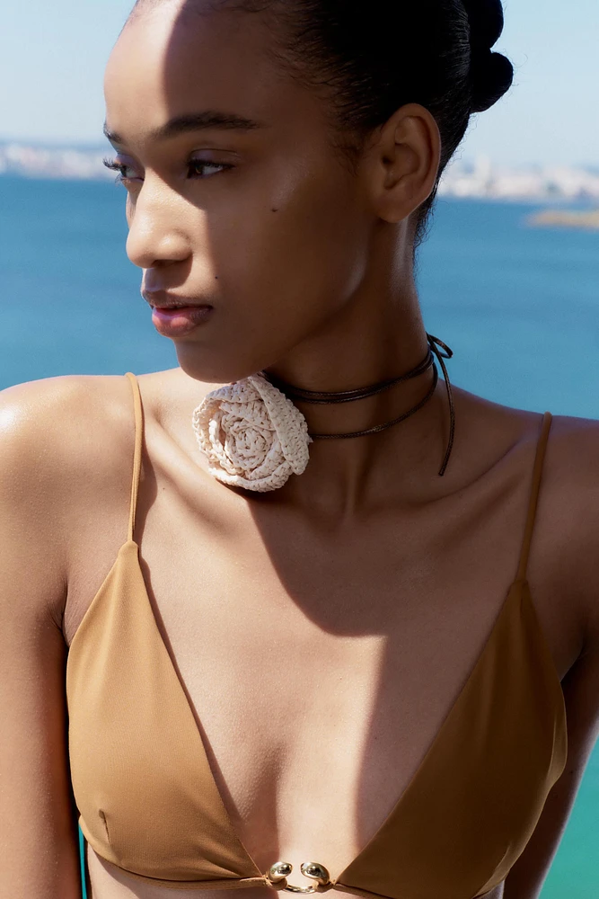 RAFFIA FLOWER NECKLACE