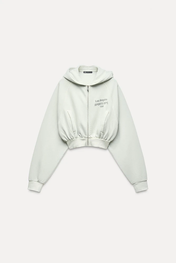 WASHED EFFECT HOODED CROP TEXT SWEATSHIRT