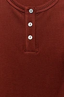 BUTTONED RIBBED TOP