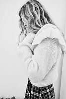 RUFFLED COLLAR KNIT SWEATER