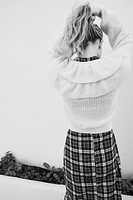 RUFFLED COLLAR KNIT SWEATER