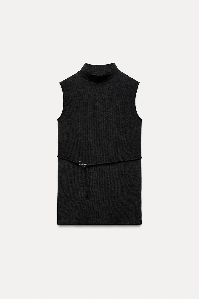 SOFT PIQUÉ MOCK NECK TOP