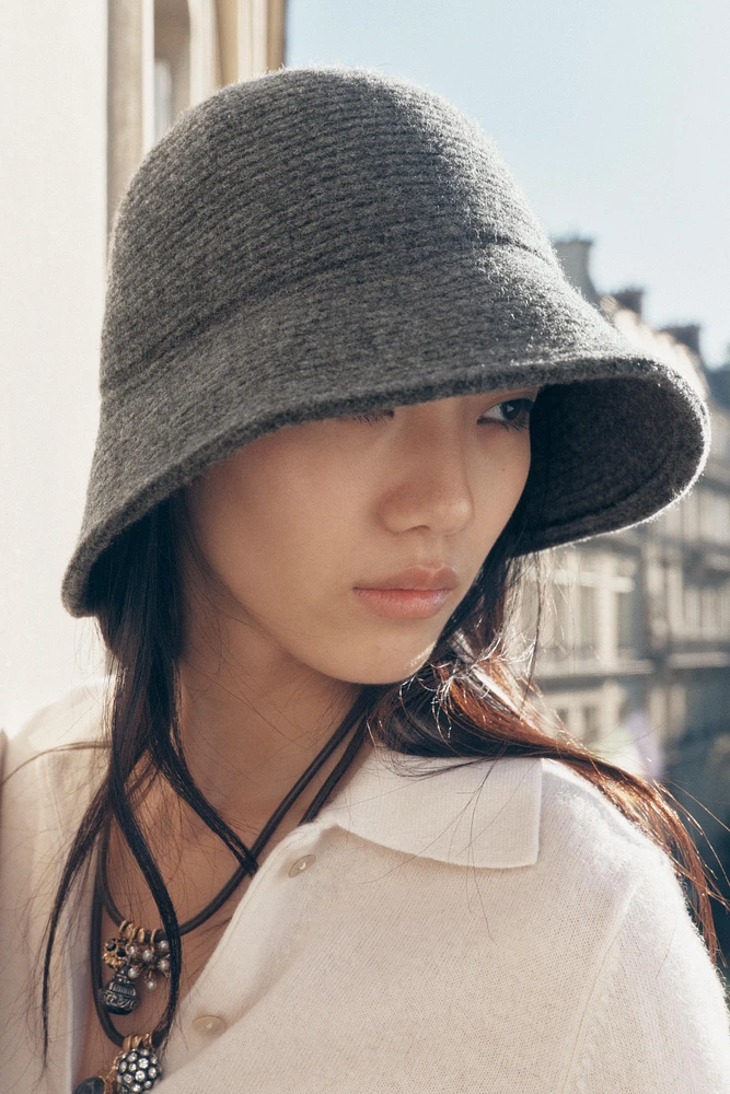 WOOL BUCKET HAT