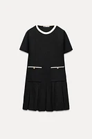 PLEATED SHORT KNIT DRESS