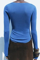 RUCHED KNIT TOP