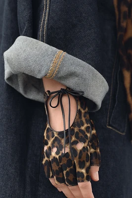 ANIMAL PRINT LEATHER GLOVES