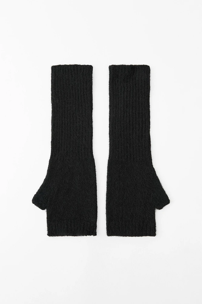 FINGERLESS RIBBED KNIT GLOVES