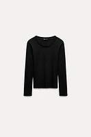 LONG SLEEVED RIBBED T-SHIRT