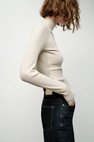 LONG SLEEVE RIBBED T-SHIRT