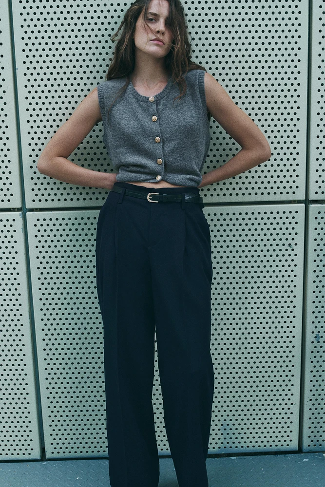 BELTED PLEATED PANTS