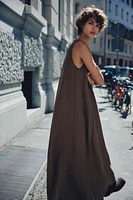 VOLUMINOUS MIDI DRESS