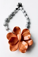 FLOWER DETAIL CORD NECKLACE