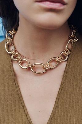 METAL CHAIN NECKLACE