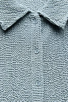 TEXTURED POLO TOP