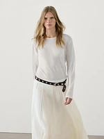 Long voluminous skirt with seams