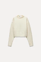 SOFT KNIT SHORT SWEATER