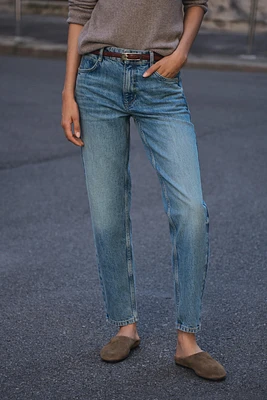 Z1975 MOM FIT JEANS WITH A HIGH WAIST