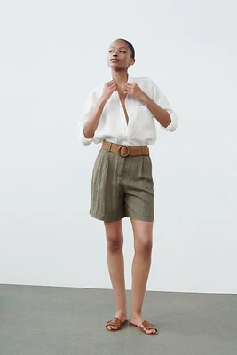 BELTED SHORTS WITH DARTS