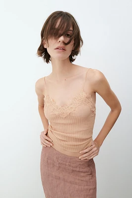 FINE KNIT LACE TOP