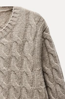 100% CASHMERE CABLE KNIT SWEATER