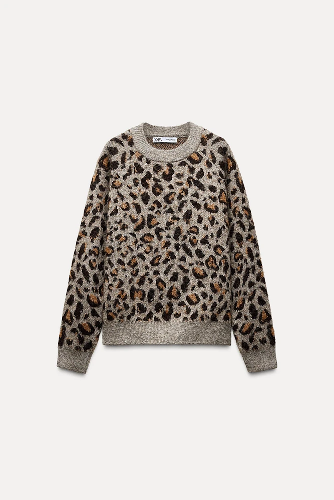 JACQUARD KNIT ANIMAL PATTERN SWEATER