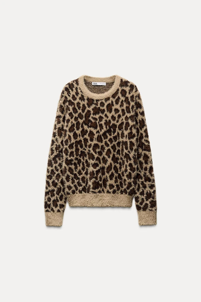 JACQUARD KNIT ANIMAL PATTERN SWEATER