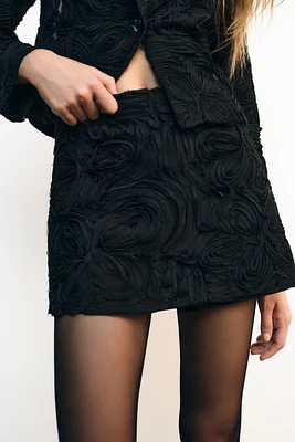 TEXTURED FLOWER SKORT