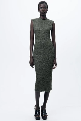 WRINKLE-EFFECT KNIT DRESS